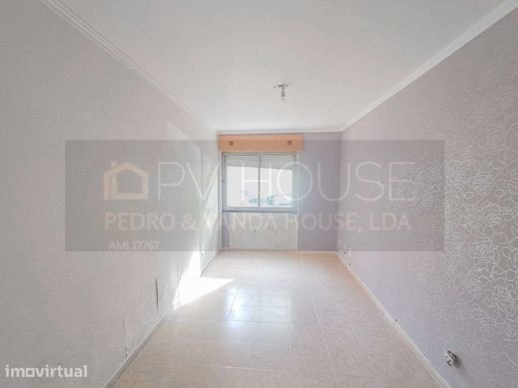 Apartamento T2 Benfica Rua Actriz Maria Matos n15 R/c - Grande imagem: 5/12