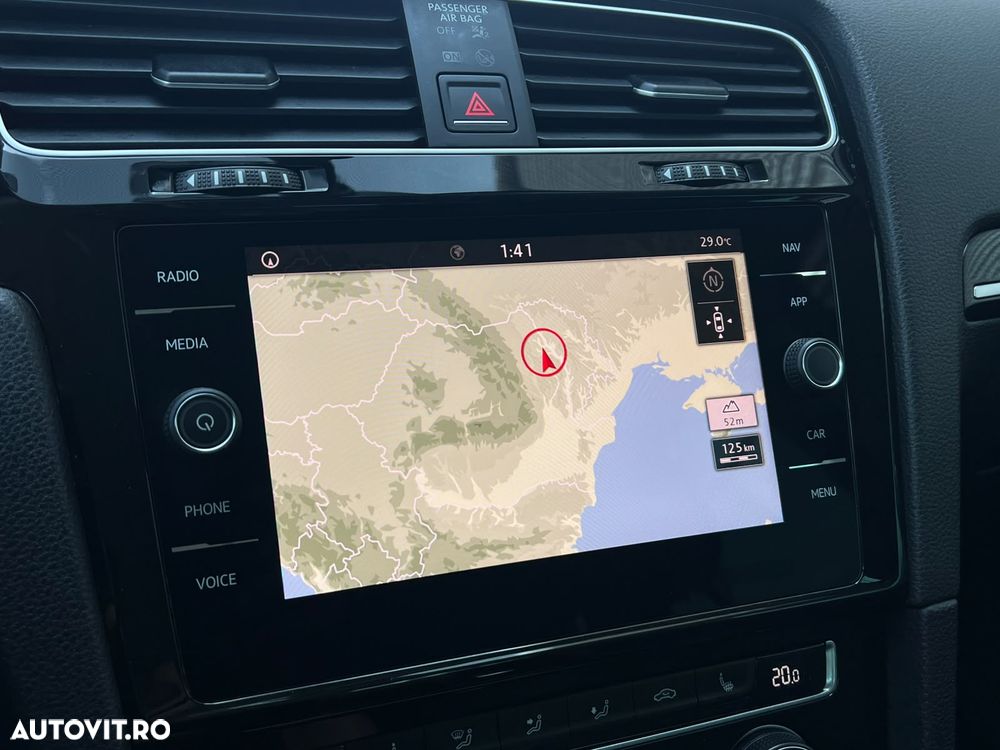 Volkswagen Golf 1.5 eTSI OPF DSG R-Line - 28