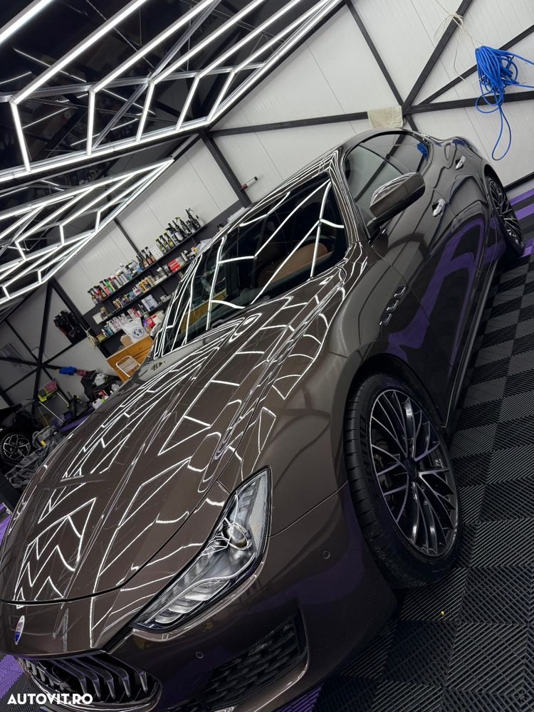 Maserati Ghibli - 2