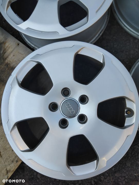 Felgi Audi A3 5x112 17 - 9