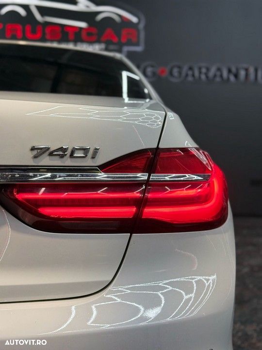 BMW Seria 7 740Li - 14