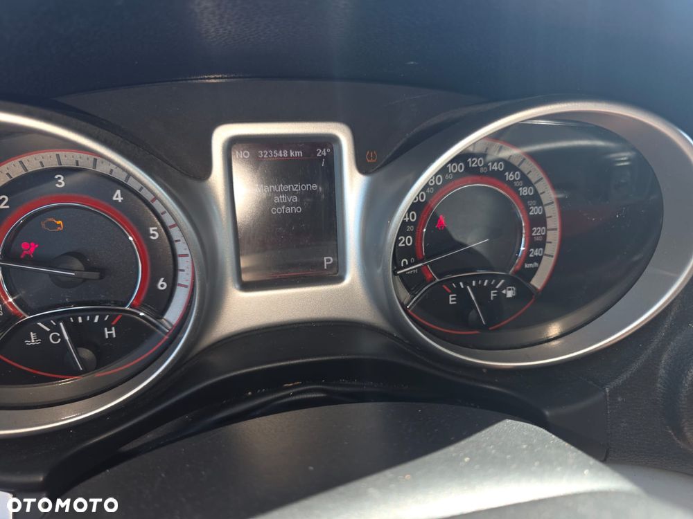 Fiat Freemont 2.0 Multijet Black Code AWD - 4