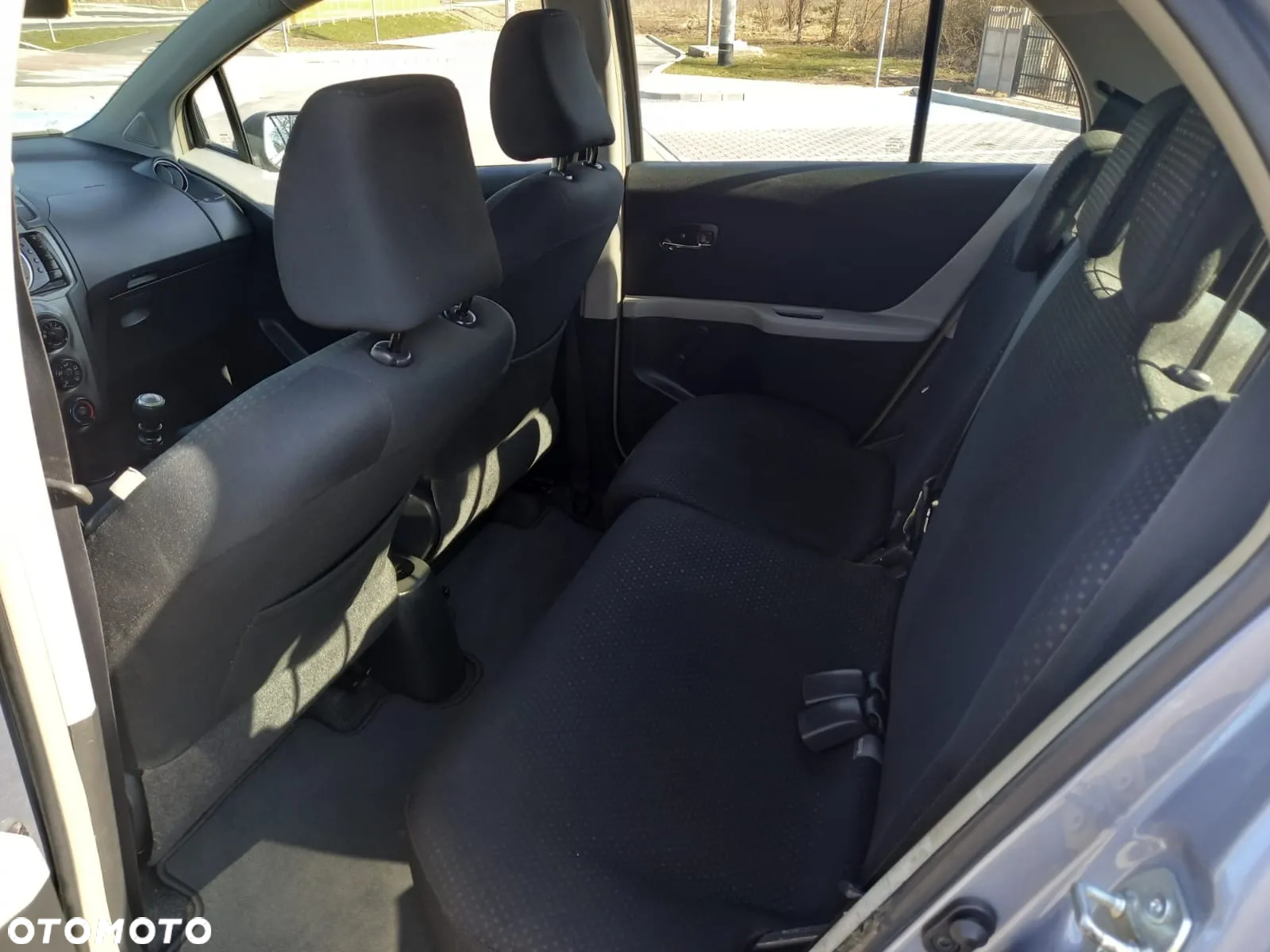 Toyota Yaris 1.4 D-4D - 14
