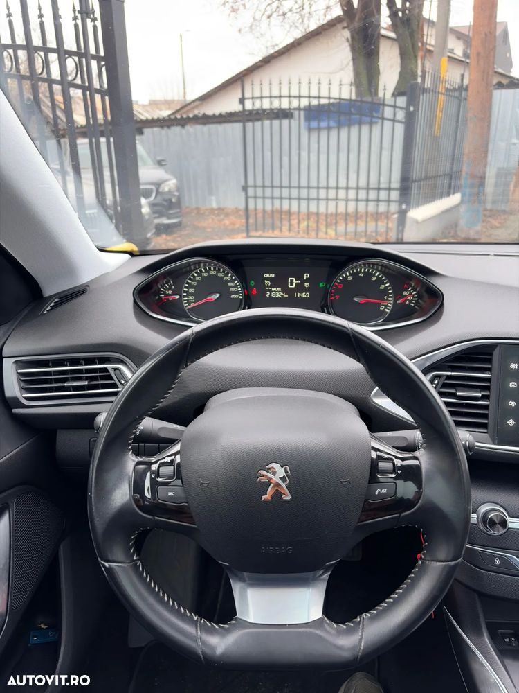 Peugeot 308 SW PureTech 130 GPF EAT8 Stop & Start Tech Edition - 6