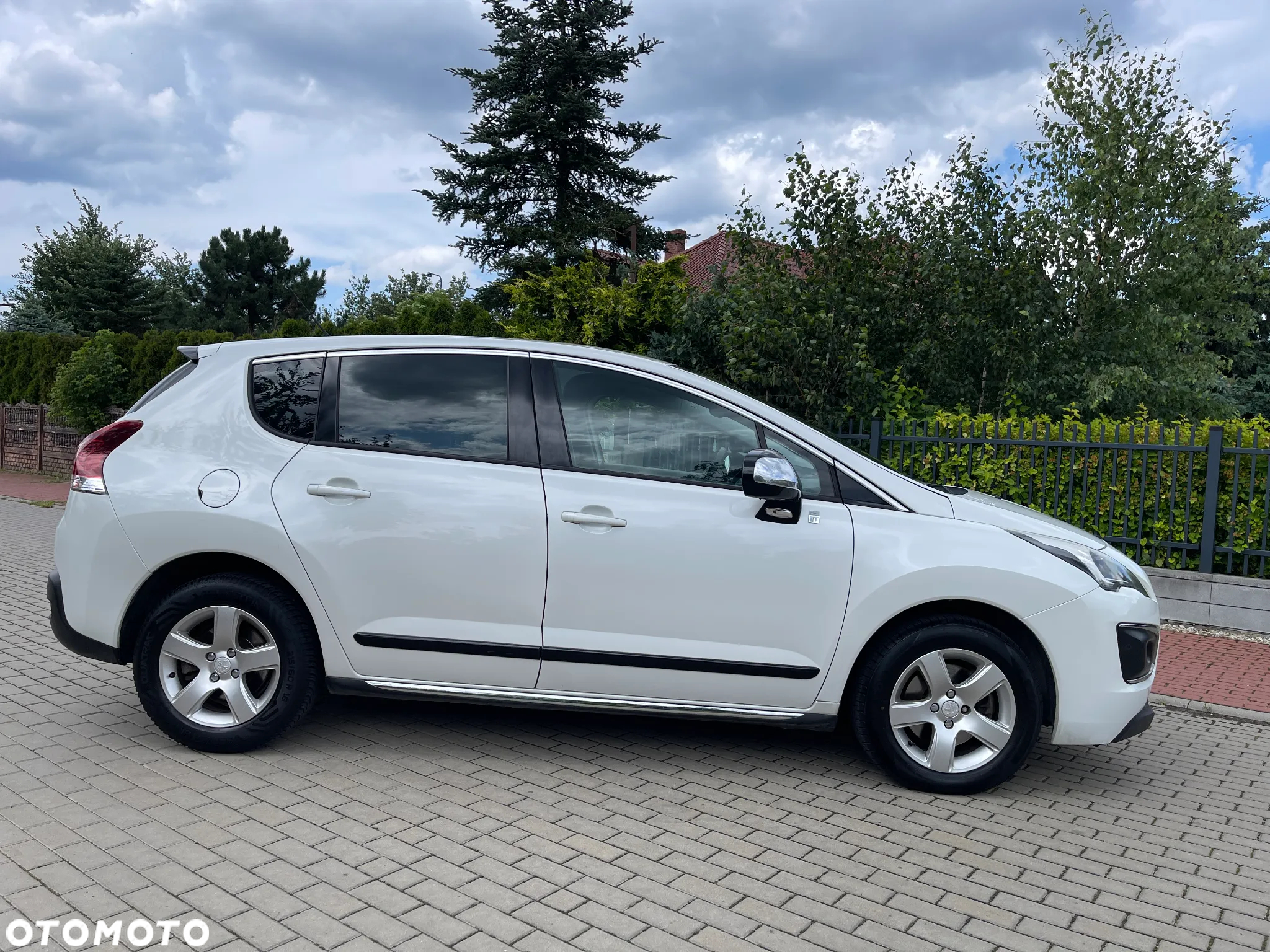 Peugeot 3008 Hybrid4 - 7