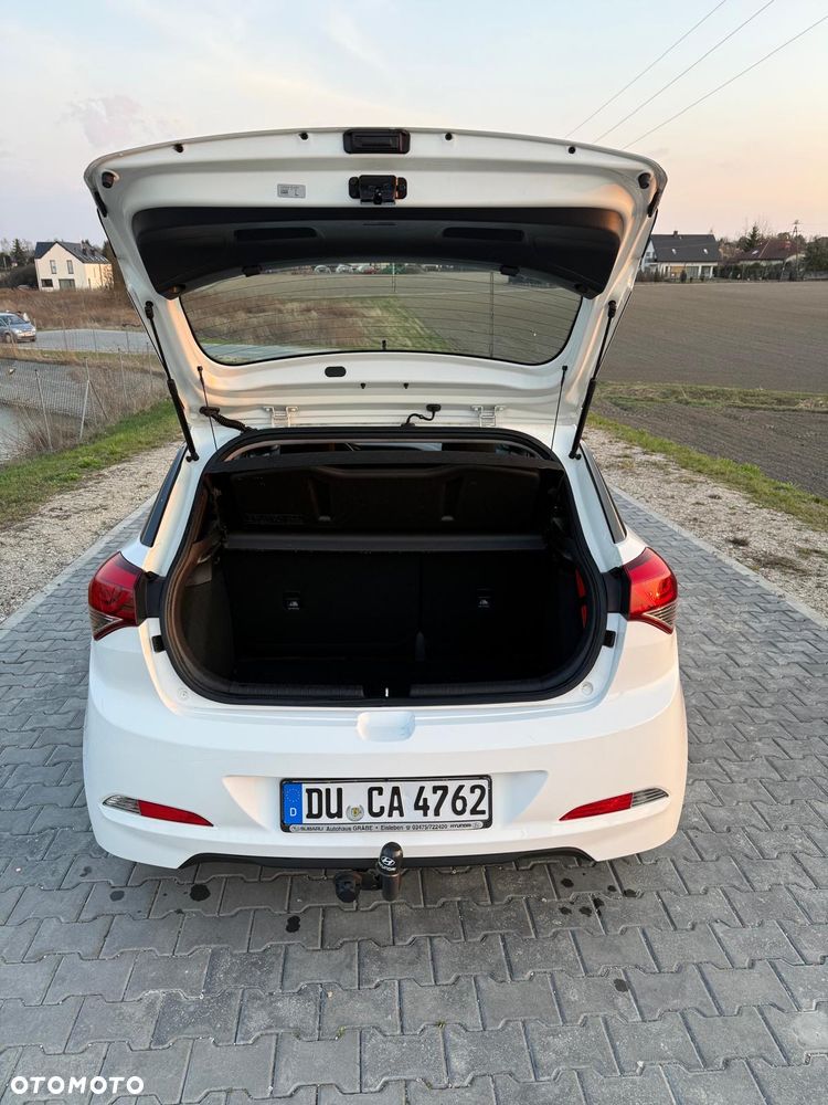 Hyundai i20 1.2 Select - 32