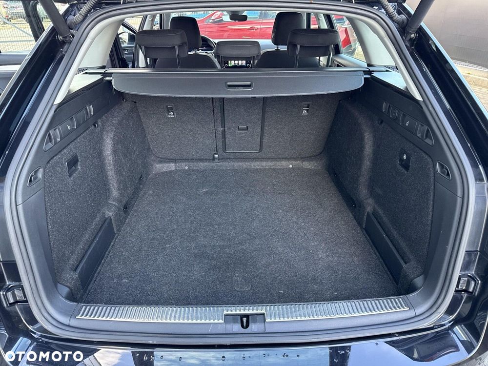 Skoda Superb 2.0 TDI SCR Ambition DSG - 22