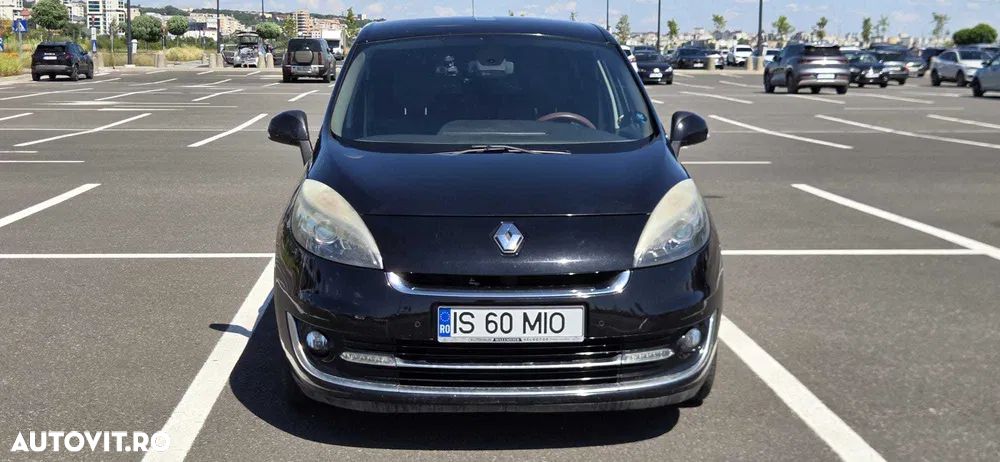 Renault Grand Scenic - 1