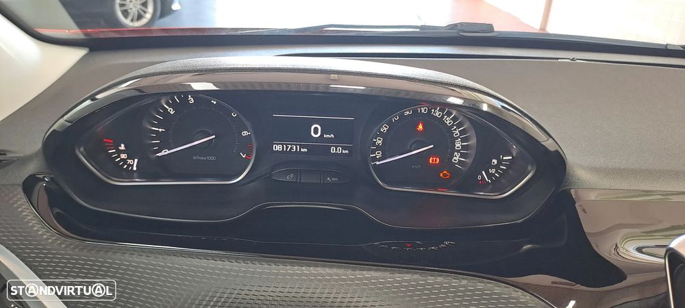 Peugeot 208 1.2 PureTech Allure - 45