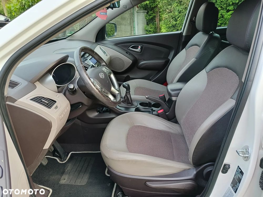 Hyundai ix35 2.0 4WD Premium - 10