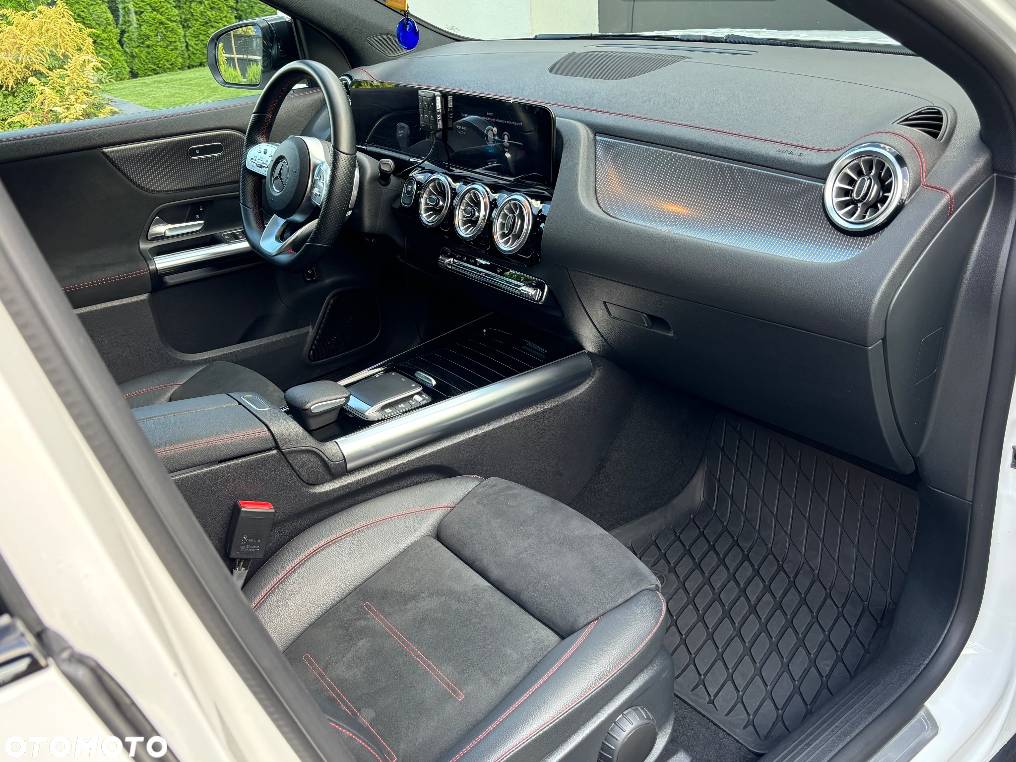 Mercedes-Benz EQA - 13