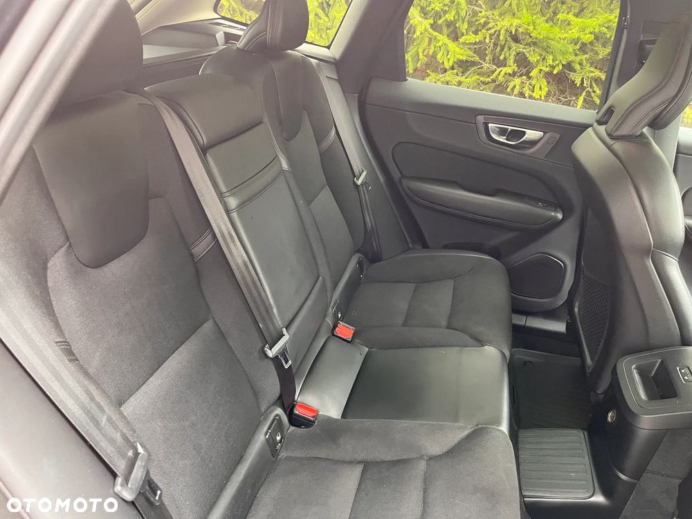 Volvo XC 60 T8 Plug-In Hybrid AWD Inscription - 8