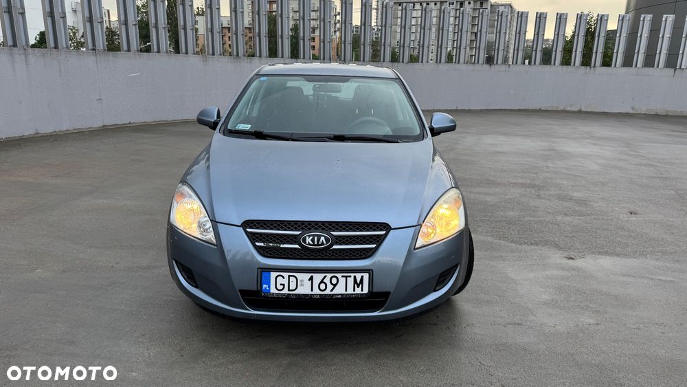 Kia Ceed - 3