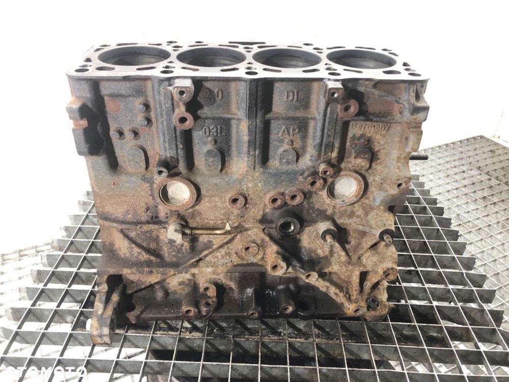 BLOK SILNIKA - 1444.00 PLN - SKODA SUPERB II Kombi (3T5) 2009 - 2015 2.0 TDI 125 kW [170 KM] olej - 1