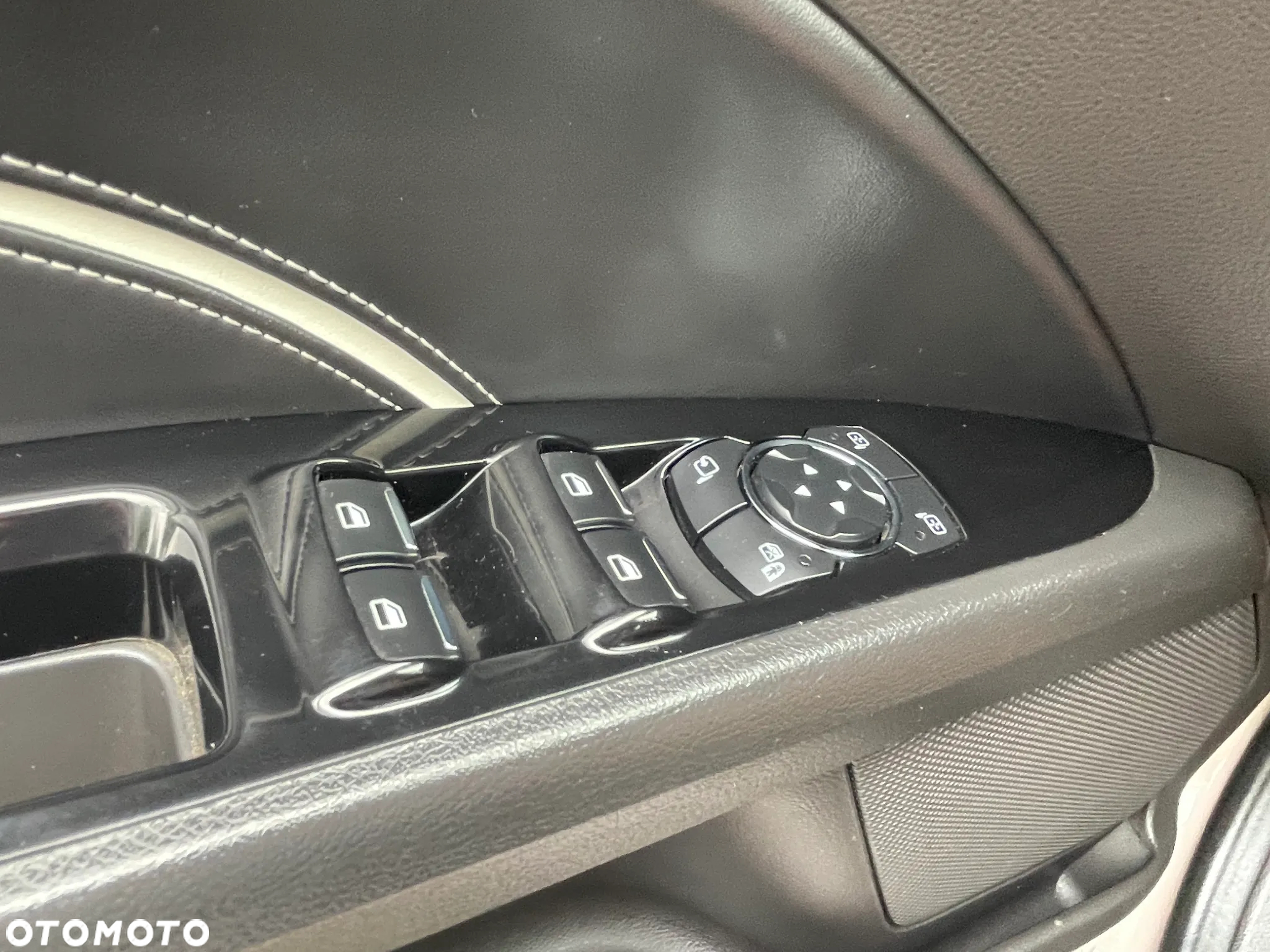 Ford Mondeo Turnier TDCi Bi-Turbo PowerShift-Aut Vignale - 28
