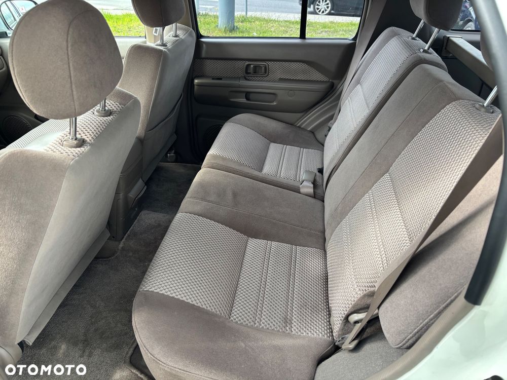 Nissan Pathfinder - 18