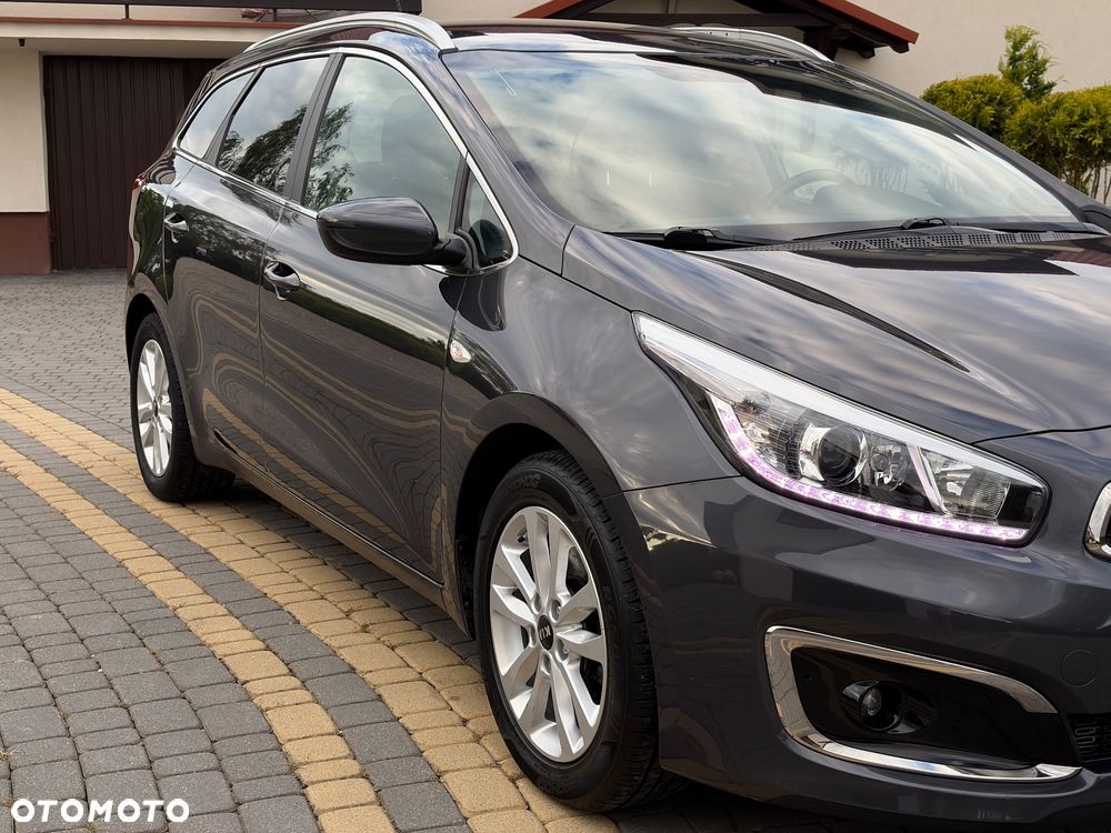 Kia Ceed 1.6 CRDi 136 ISG Platinum Edition - 10