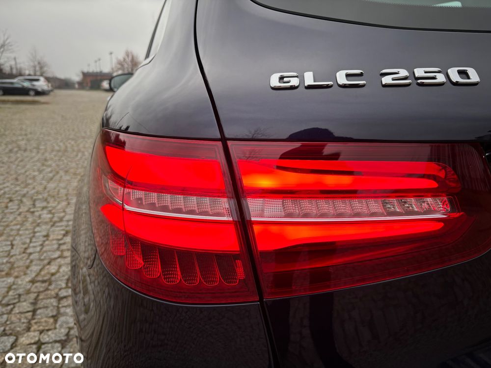 Mercedes-Benz GLC - 17