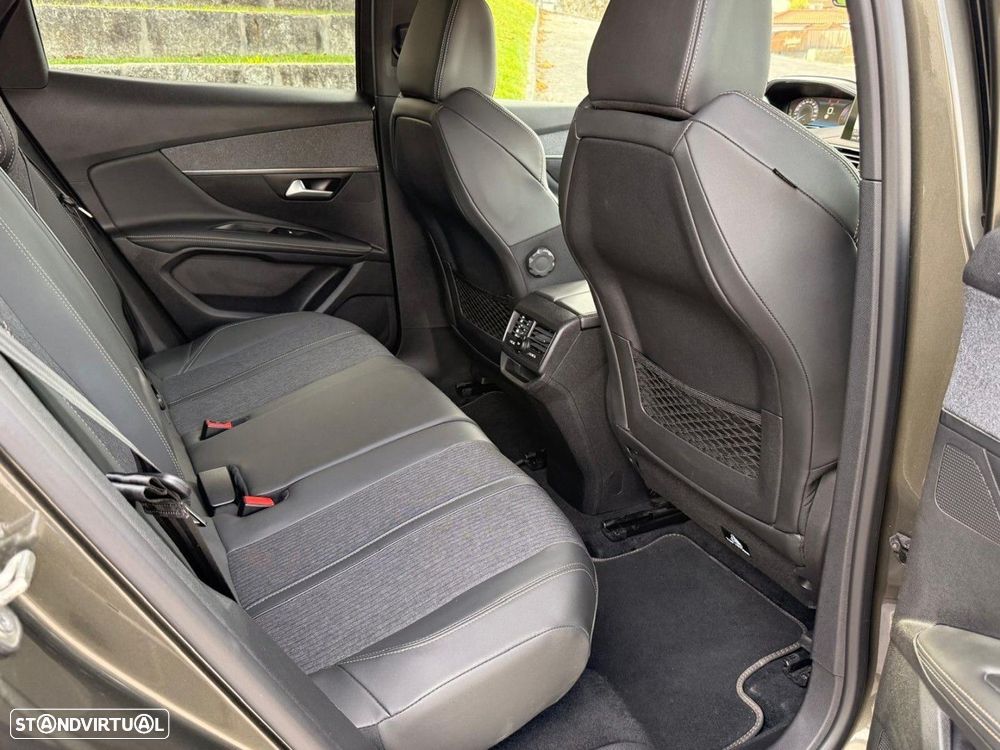Peugeot 3008 1.5 BlueHDi GT Line - 35