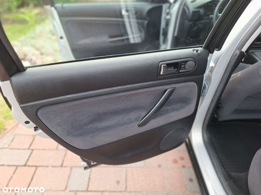 Volkswagen Passat - 19
