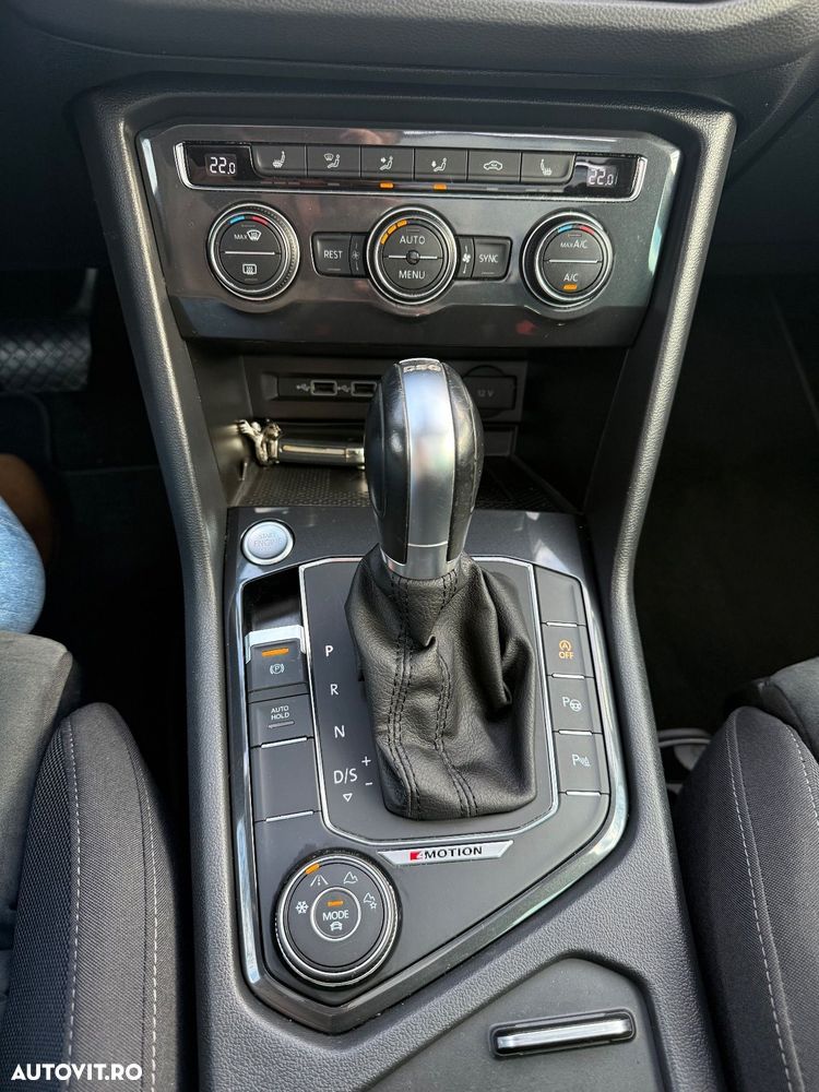 Volkswagen Tiguan 2.0 TDI SCR 4MOTION (BlueMotion Techn.) DSG Highline - 26