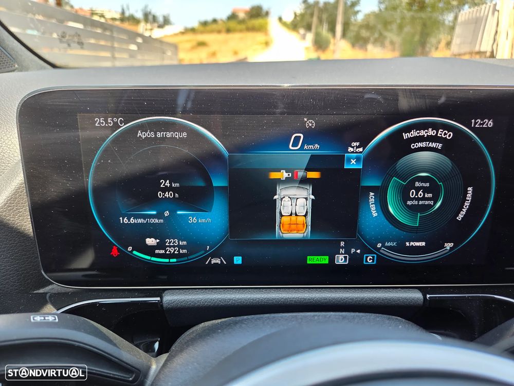 Mercedes-Benz EQA 250 - 12