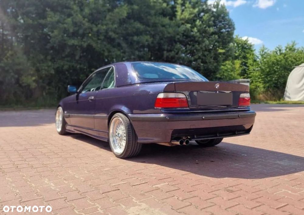 BMW Seria 3 325i - 20