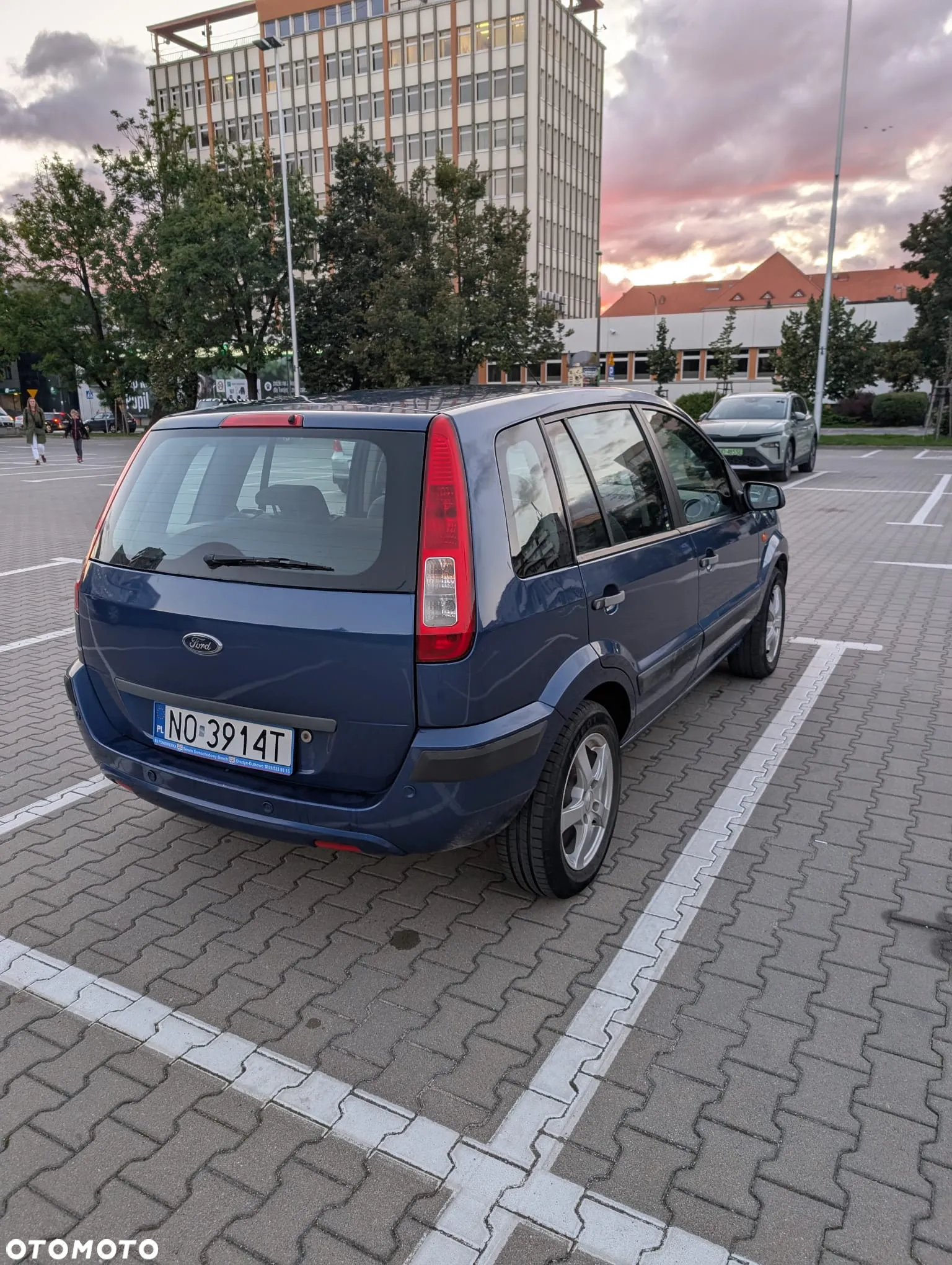 Ford Fusion - 6