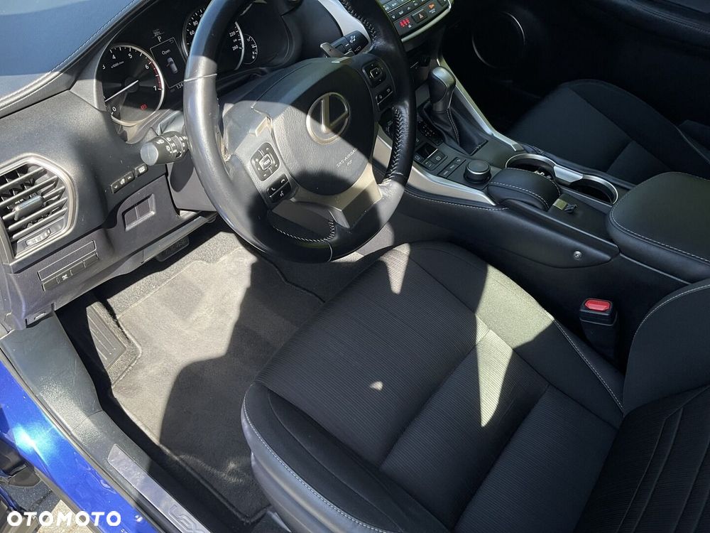 Lexus NX 200t Elite AWD - 19