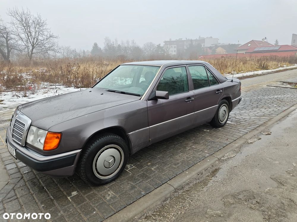 Mercedes-Benz W124 (1984-1993) - 1