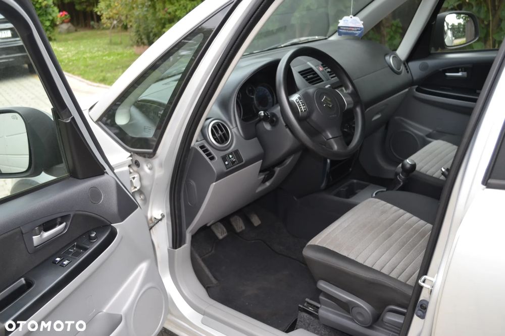 Suzuki SX4 1.6 Premium 4WD - 11