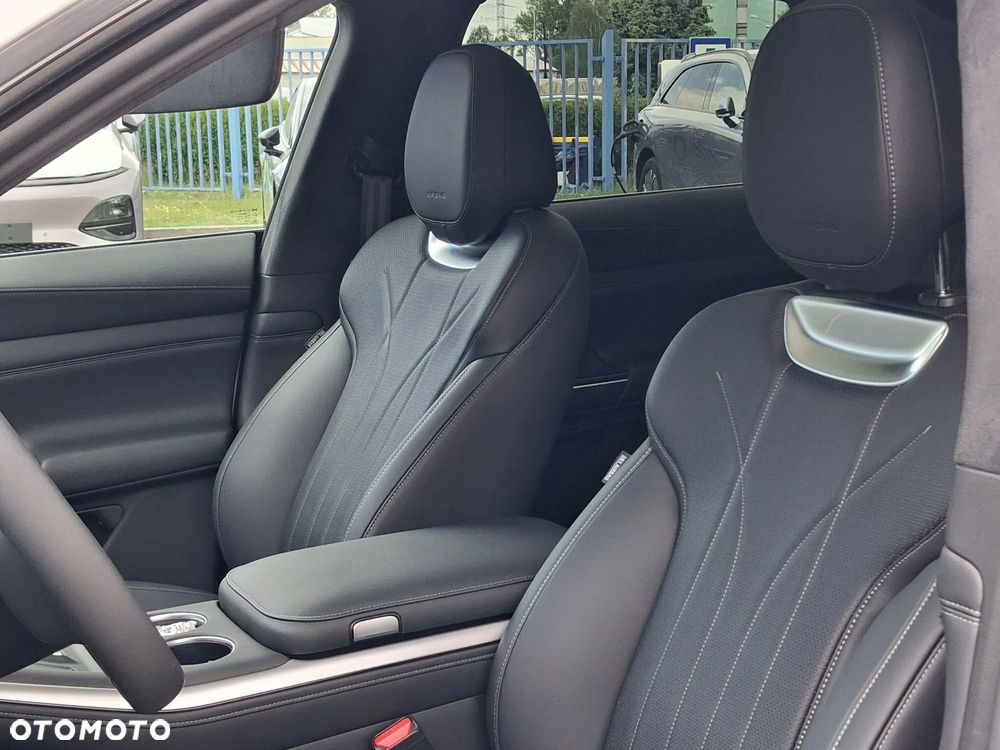 XPeng G9 94.6 kWh AWD Performance - 14