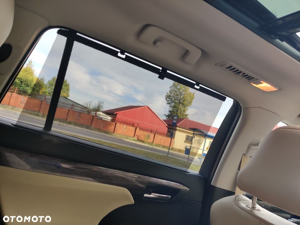 Toyota Highlander 2.5 Hybrid Executive - 29