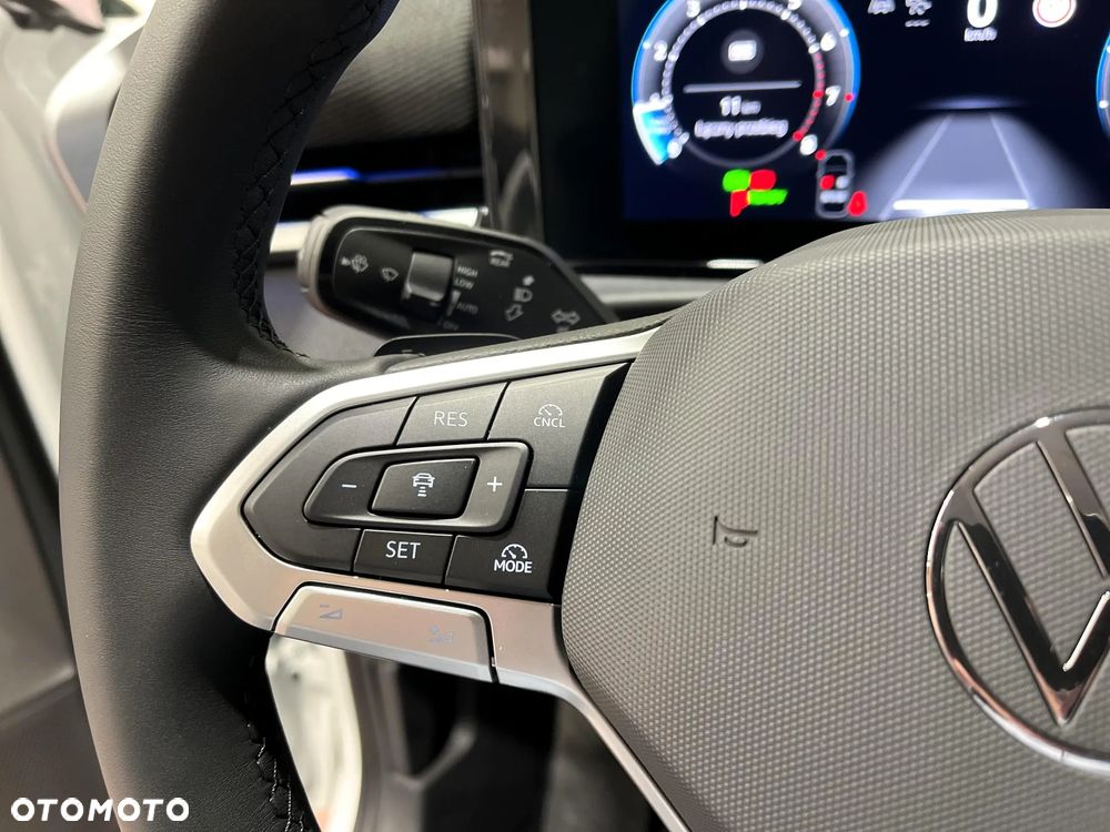 Volkswagen T-Roc 1.5 eTSI Life DSG - 14