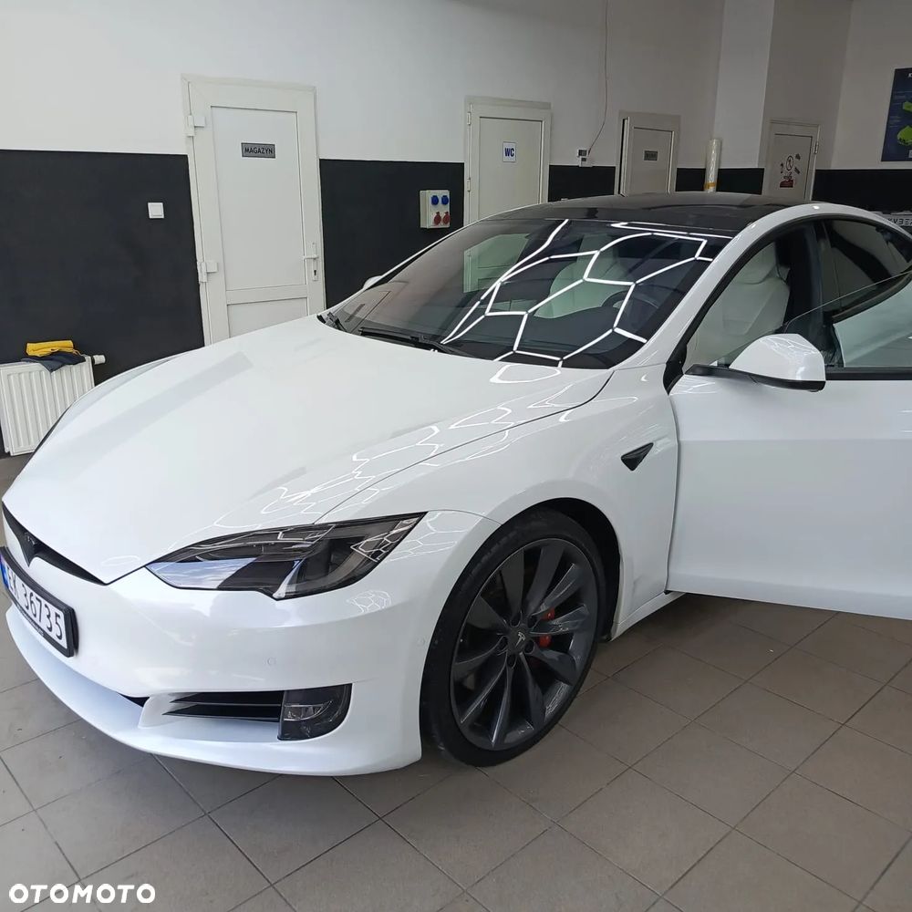 Tesla Model S Performance - 7