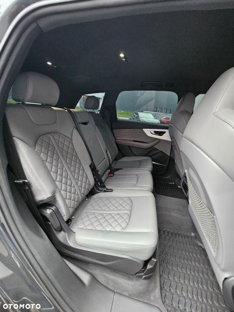 Audi Q7 - 30