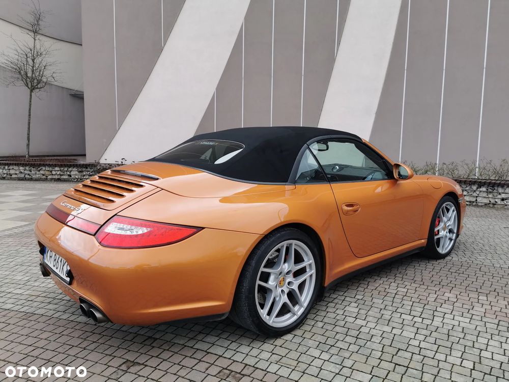 Porsche 911 - 32