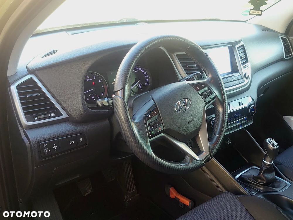 Hyundai Tucson blue 1.6 GDi 2WD Navi - 20