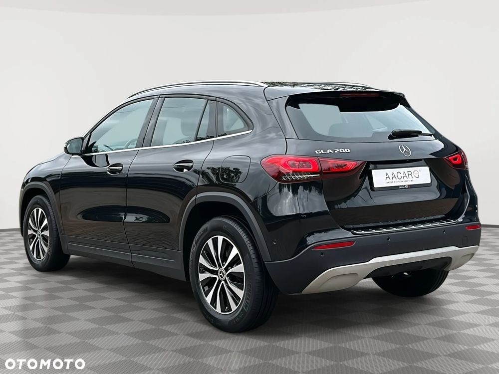 Mercedes-Benz GLA 200 Style - 2