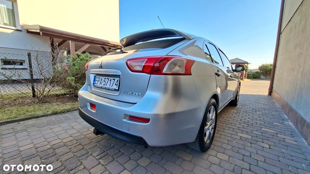 Mitsubishi Lancer 1.5 - 5
