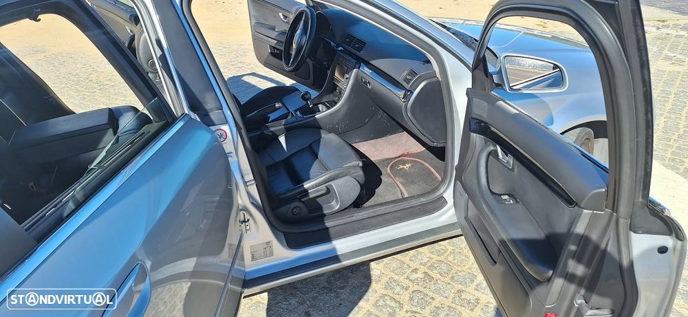 Audi A4 2.5 TDI quattro - 6