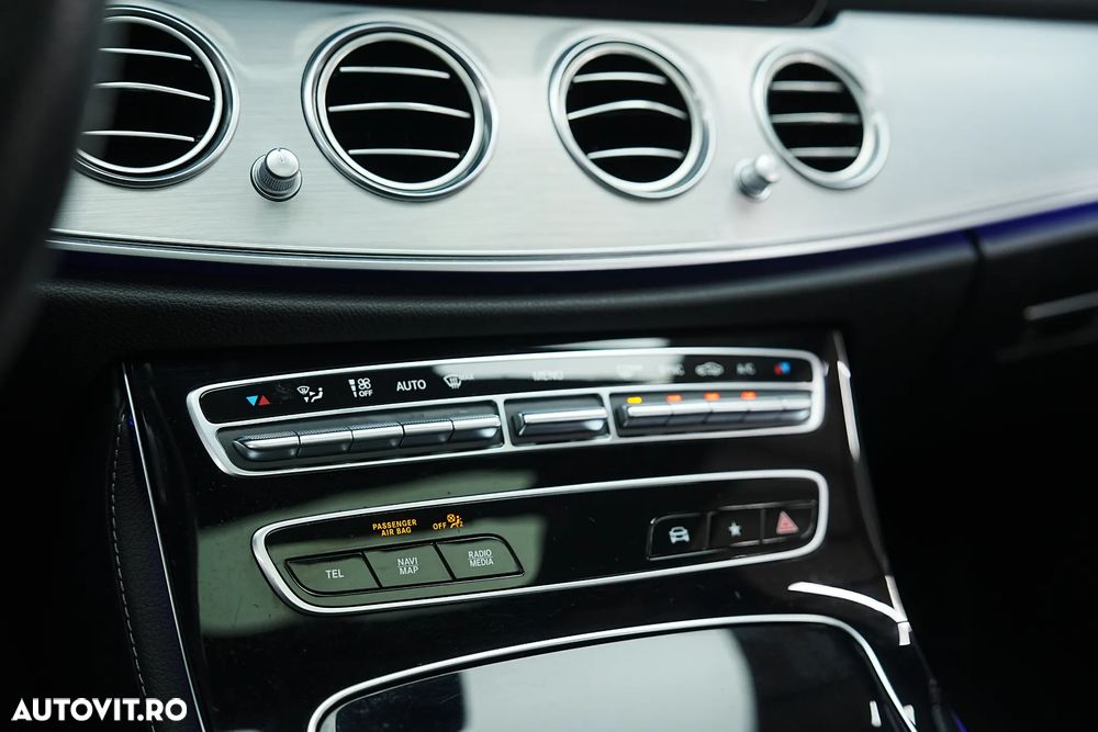 Mercedes-Benz E 300 d 4MATIC MHEV - 35
