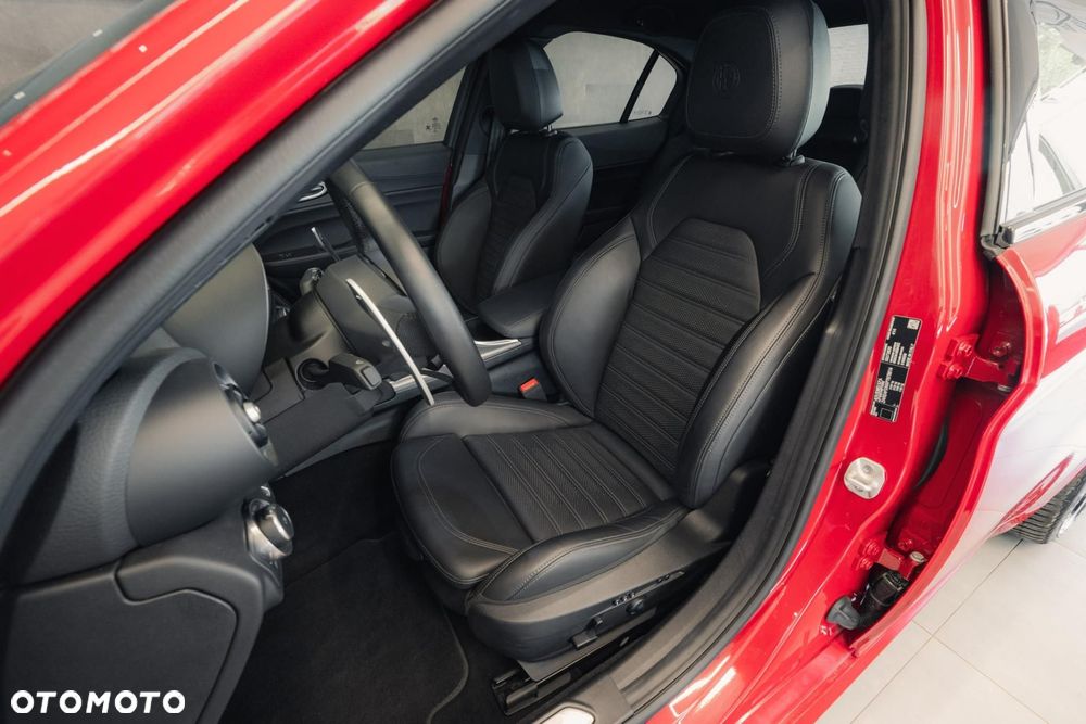 Alfa Romeo Giulia 2.0 Turbo Veloce Q4 - 13