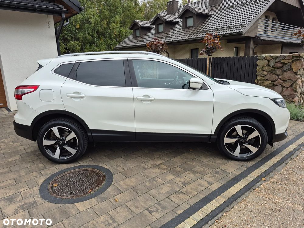Nissan Qashqai 1.6 dCi TEKNA+ - 8