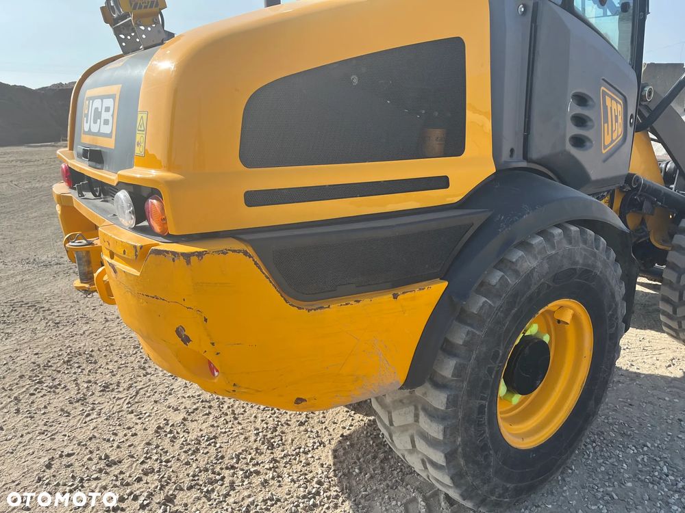 JCB 409 T4 - 9