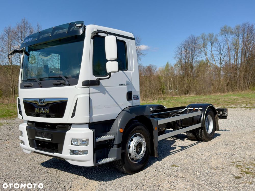 MAN TGM 18.250 / 18.290 / BLOKADA MKSTU / RAMA / WYWROT / HAKOWIEC / KIPER / BECZKA / UTRZYMANIE DRÓG / E6 / ROZSTAW OSI 3.70M / STAN BARDZO DOBRY - 1
