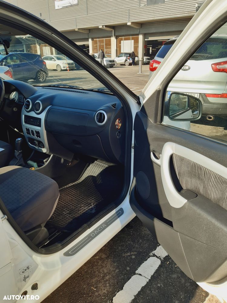 Dacia Logan 1.2 16V Laureate - 7