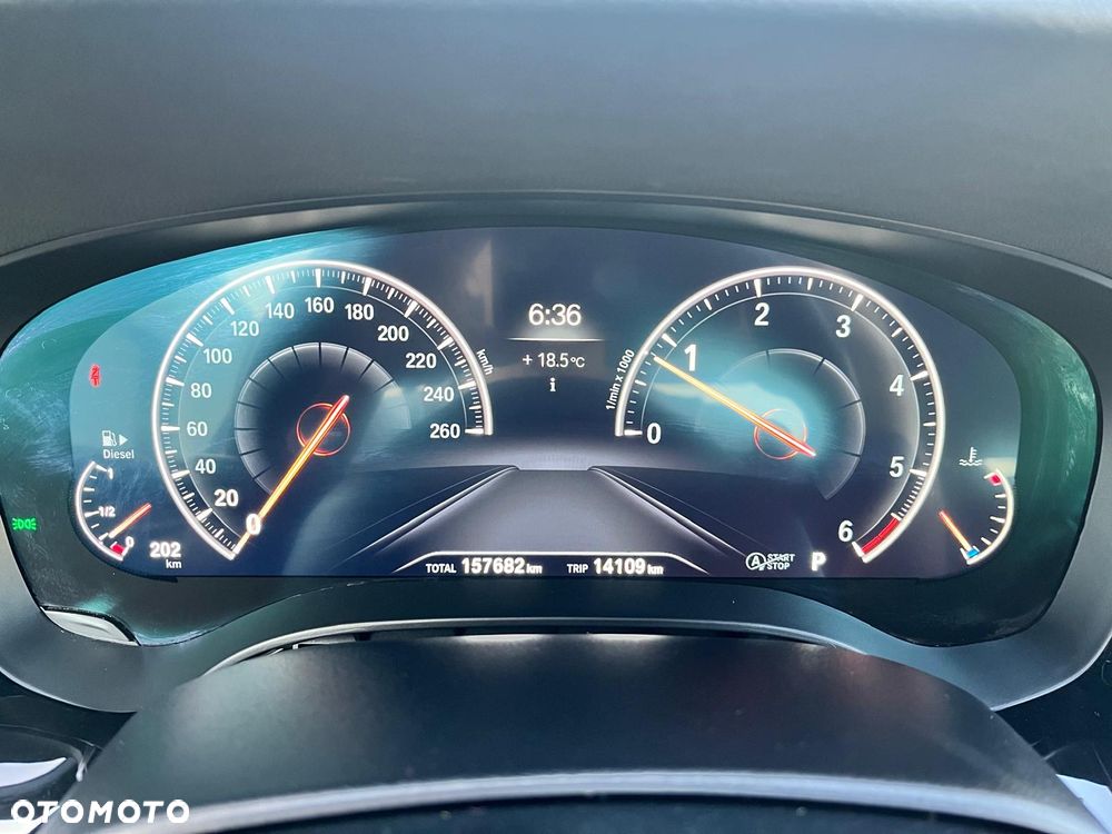 BMW Seria 5 520d xDrive - 9