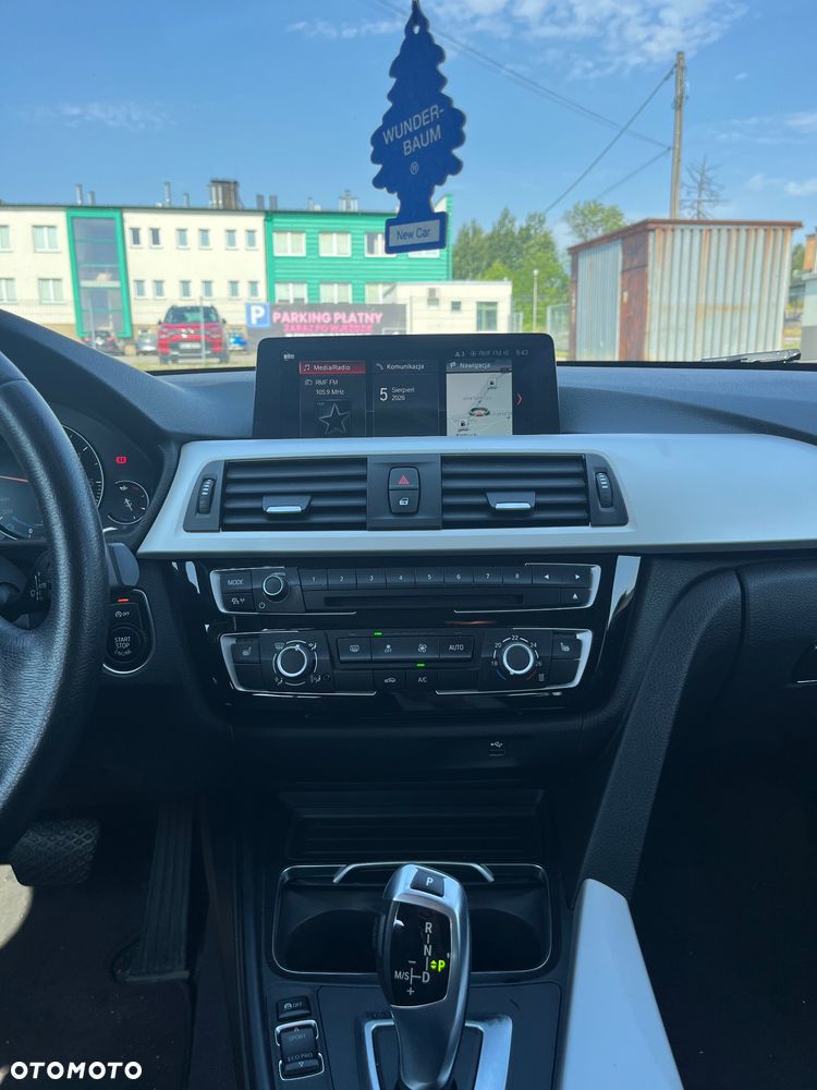 BMW Seria 3 320d - 19