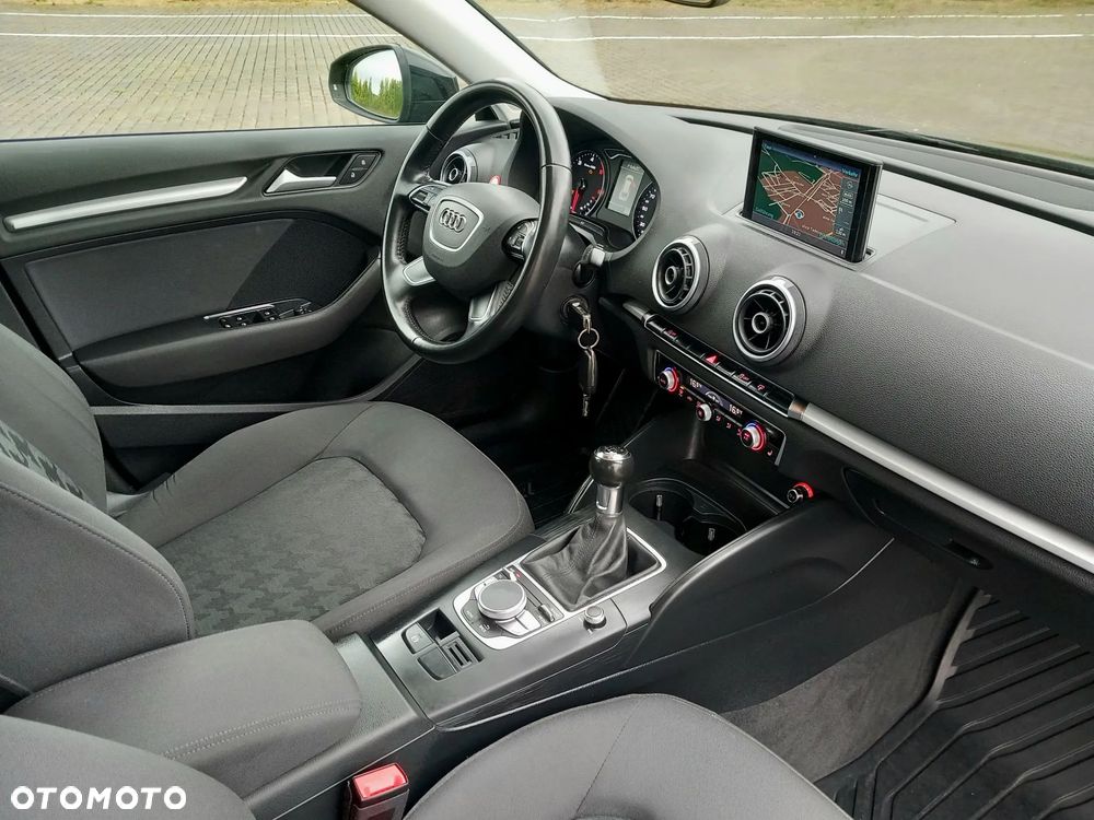 Audi A3 Sportback 2.0 TDI (clean diesel) Ambiente - 37